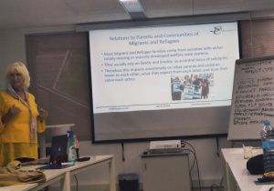 Prowadząca kurs i wyświetlana prezentacja.
