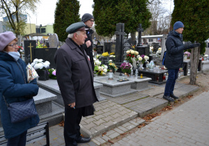 Uroczyste złożenie kwiatów na grobie polskich legionistów