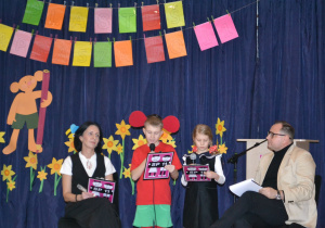 Wywiad Tosi i Plastusia z dyrekcją szkoły.